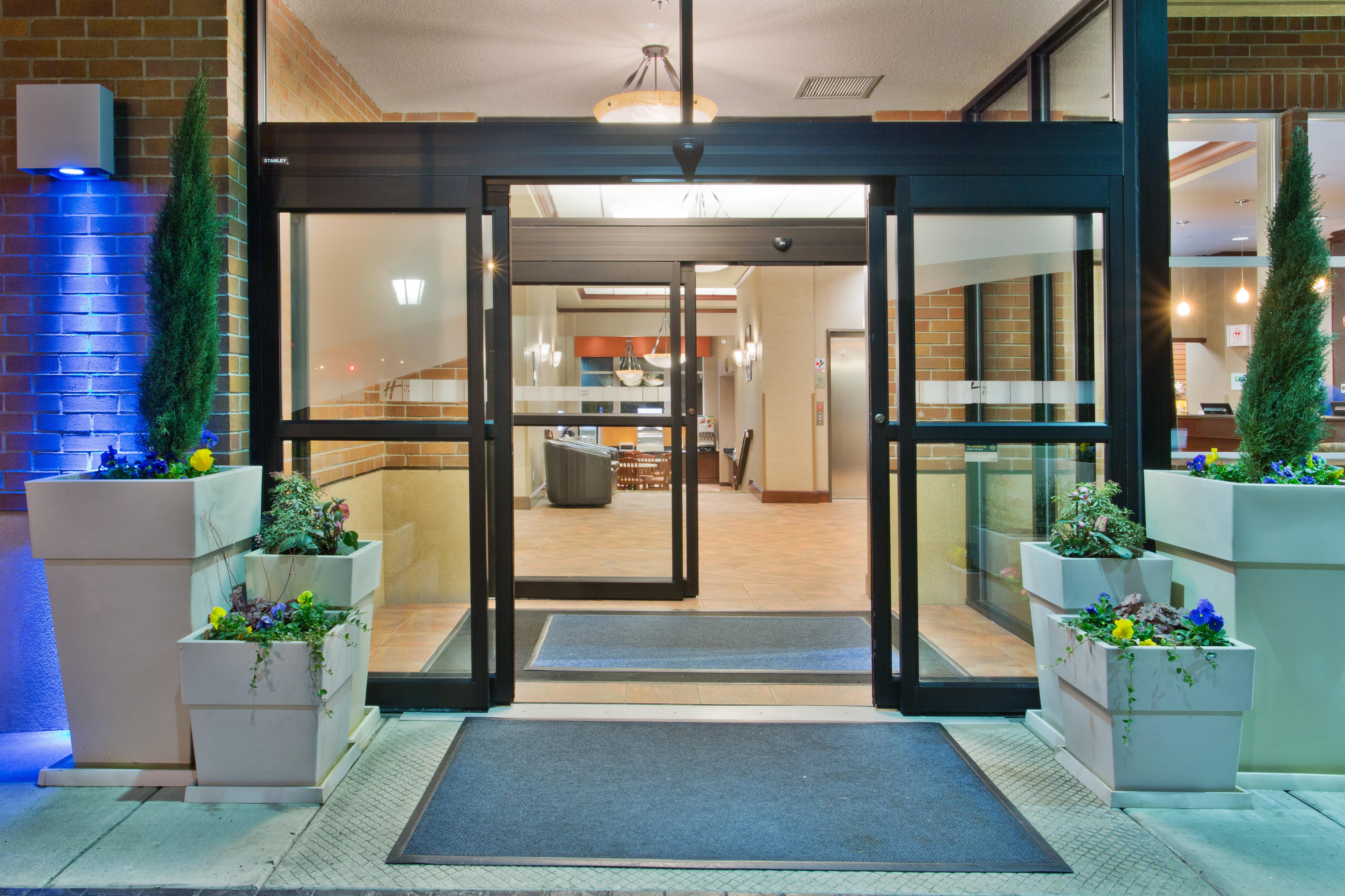 Holiday Inn Express Hotel & Suites Portland-Northwest Downtown By Ihg Exterior photo